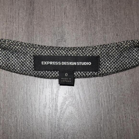 vests tanks camis - Picture 3 of 3